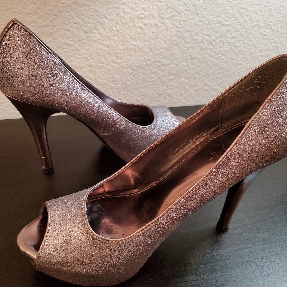 Glitter shimmering pewter/silver party heels with